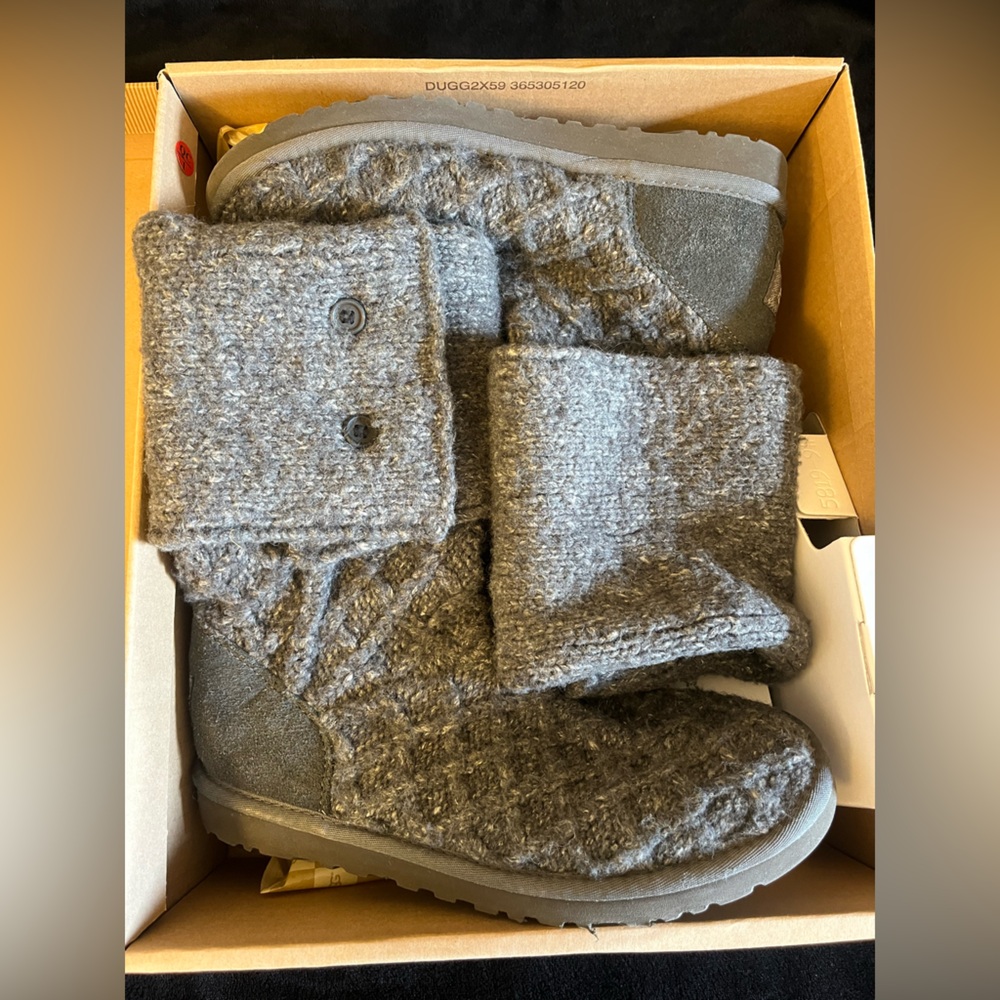 UGG Australia Lattice Cardy Boots - Picture 16 of 16